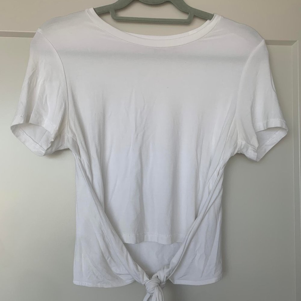 Wilfred White Tie in the front Tshirt